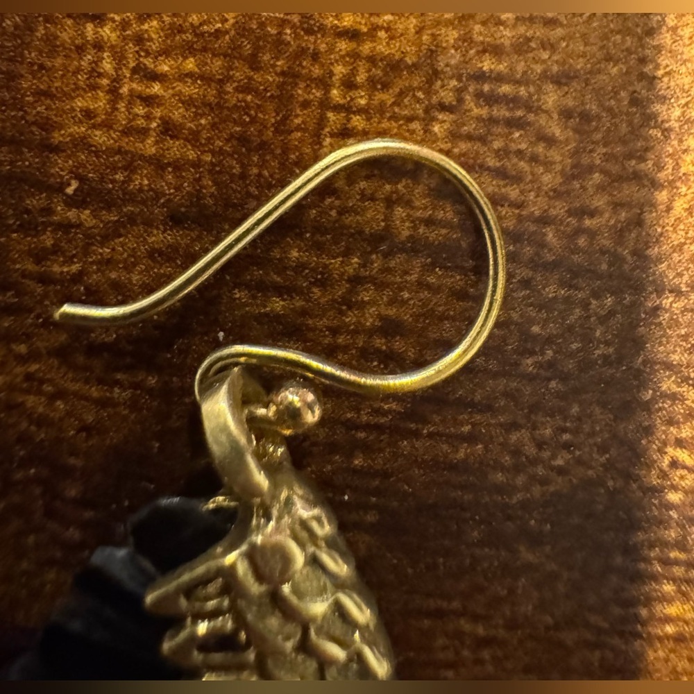 Angel Wing Earrings:  Black & Goldtone 2.5 inches  NWOT - Picture 5 of 5